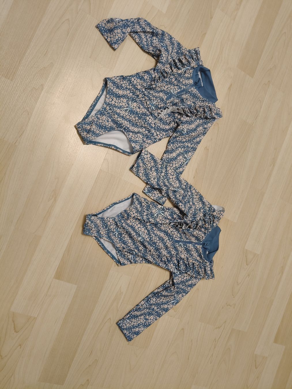 Lotti & Set di vestiti: Kleiderpaket Zwillinge Mädchen Gr 62  – Nuovo (secondo la descrizione) da Schwyz venduto da Kathrin016 2