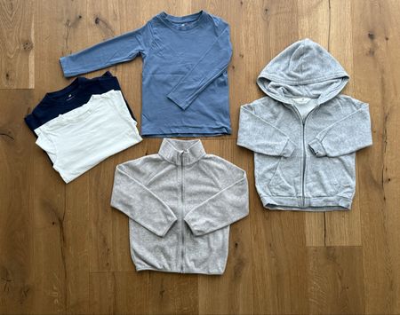 H&M Kleiderpaket Oberteile Gr.110/116 Shirts Hoodie Fleece