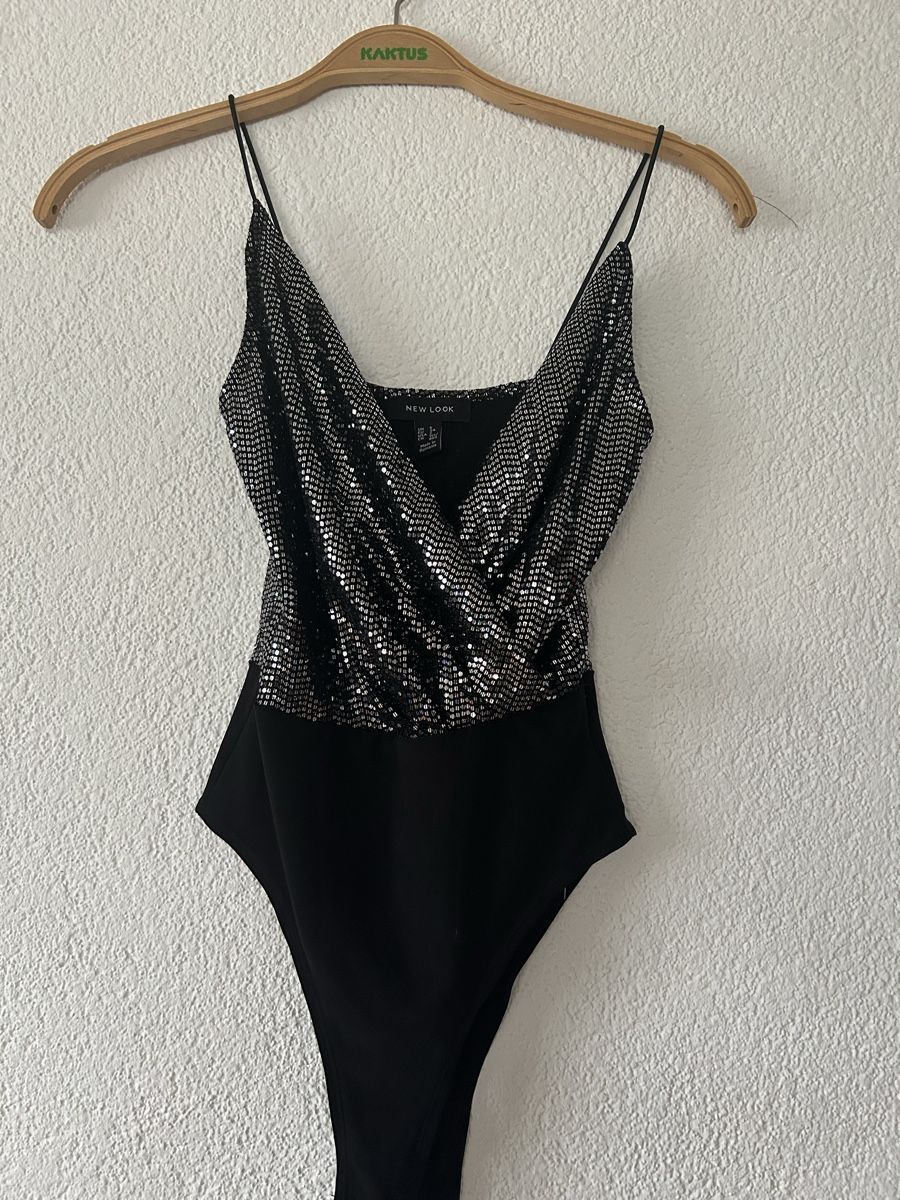 New Look Top: Glitzer Body schwarz- New Look, Gr. 34 – Usato da Aarberg venduto da lep_qc92 2