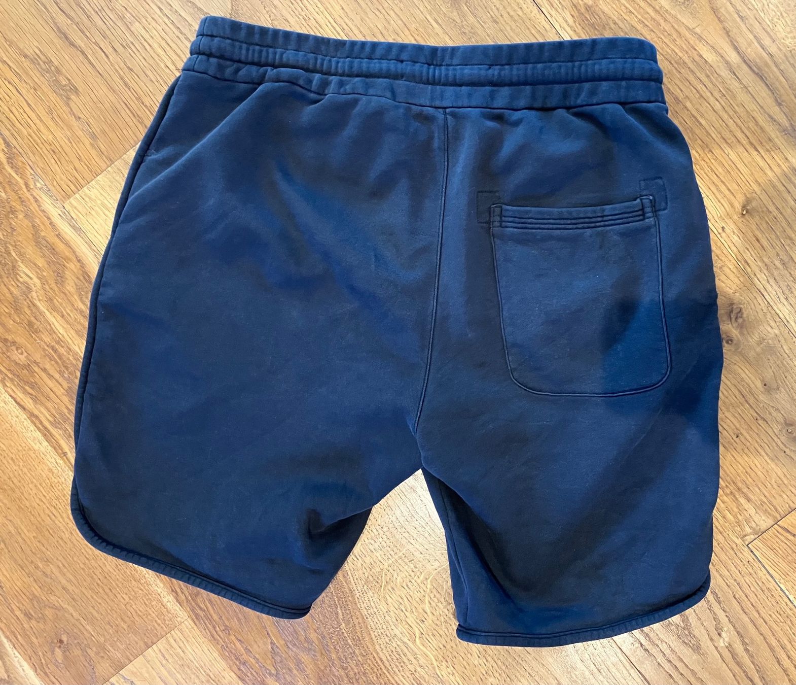 Drykorn Pantaloni: Sweat Shorts Drykorn L – Usato da Weinfelden venduto da kas_xk5y 1