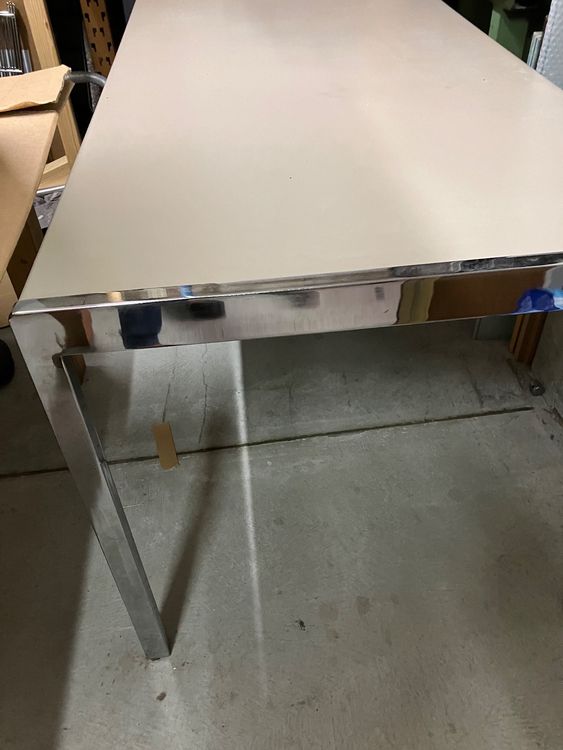 massiv-schwerer-chromstahl-tisch-200x80cm-77hoch-beige-oben-gebraucht