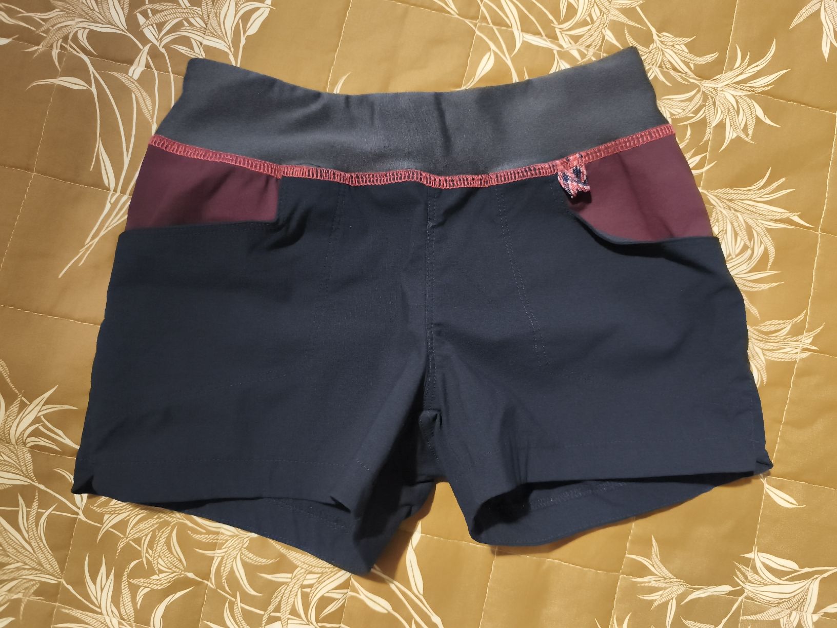 Decathlon Pantaloni: Wandershorts Kinder Quechua Gr. 122 wie nue – Usato da Urdorf venduto da giu_r2fr