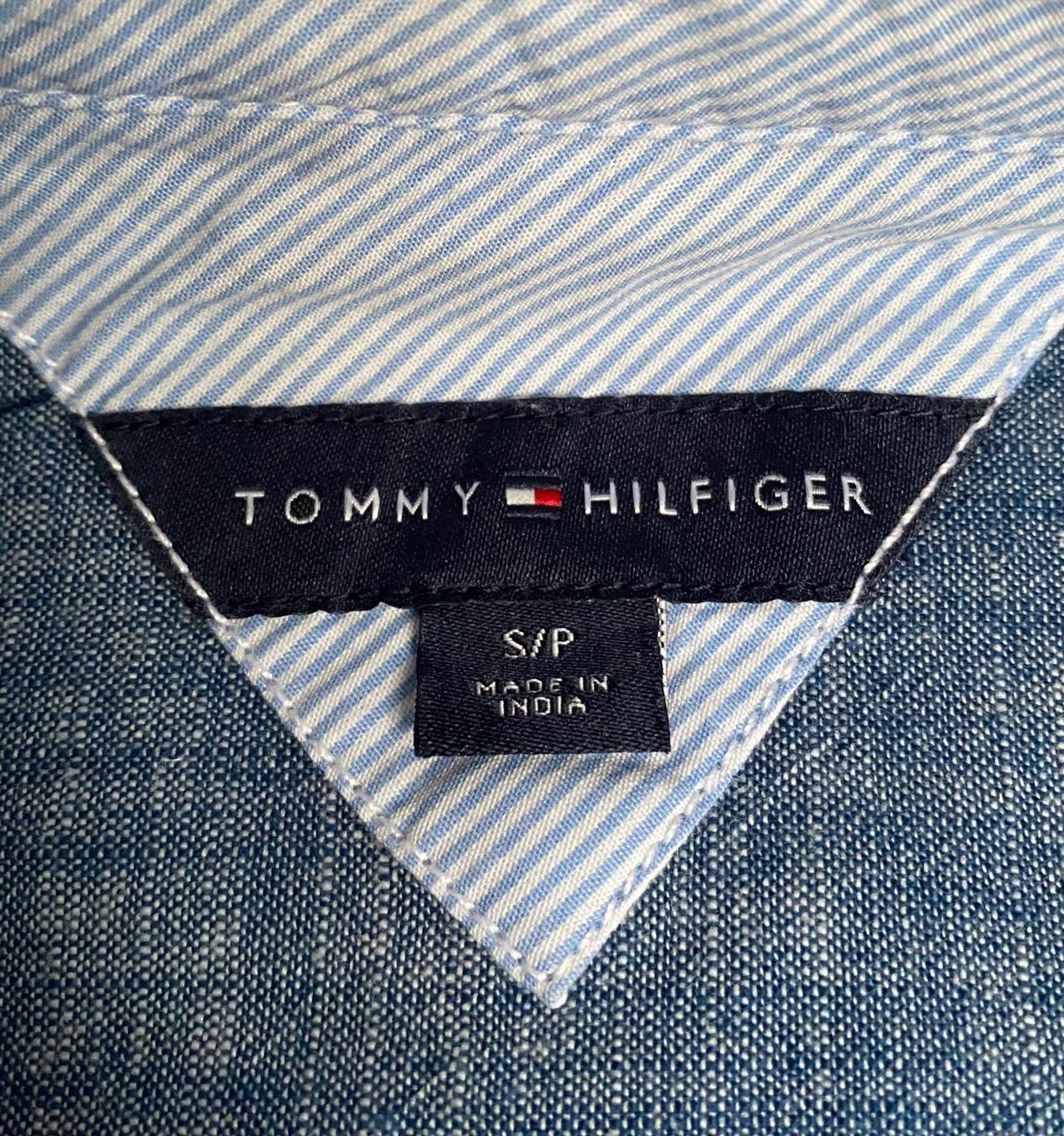 Tommy Hilfiger Blusen: Tommy Hilfiger Hemdbluse Grösse S – Gebraucht aus Oberwil BL von Leni-Mischi 3