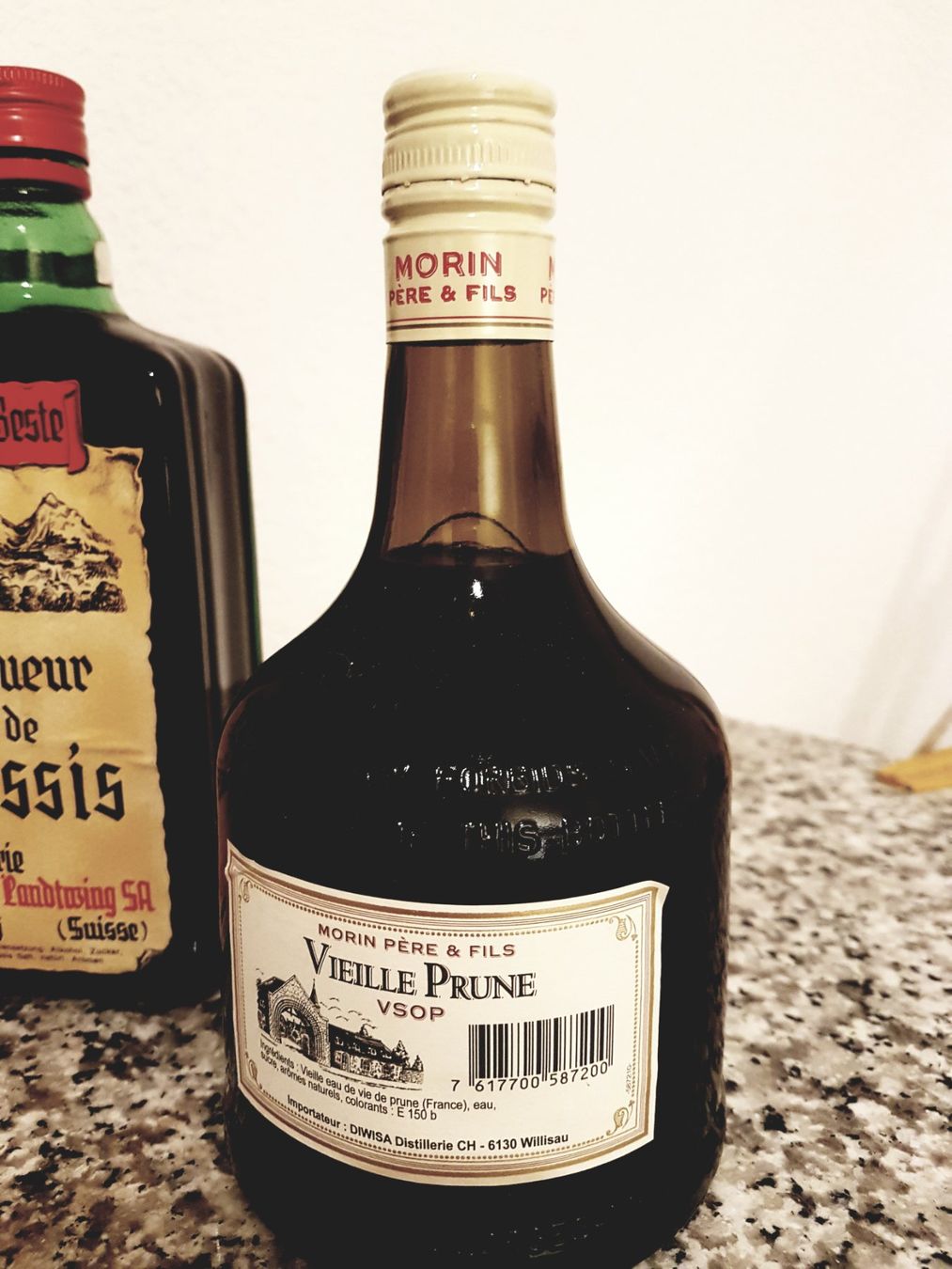 Bevande alcoliche: Port fine ruby+ Vieille Prune+ Casis Liqueur – Usato da Wallisellen venduto da Swissline11 1