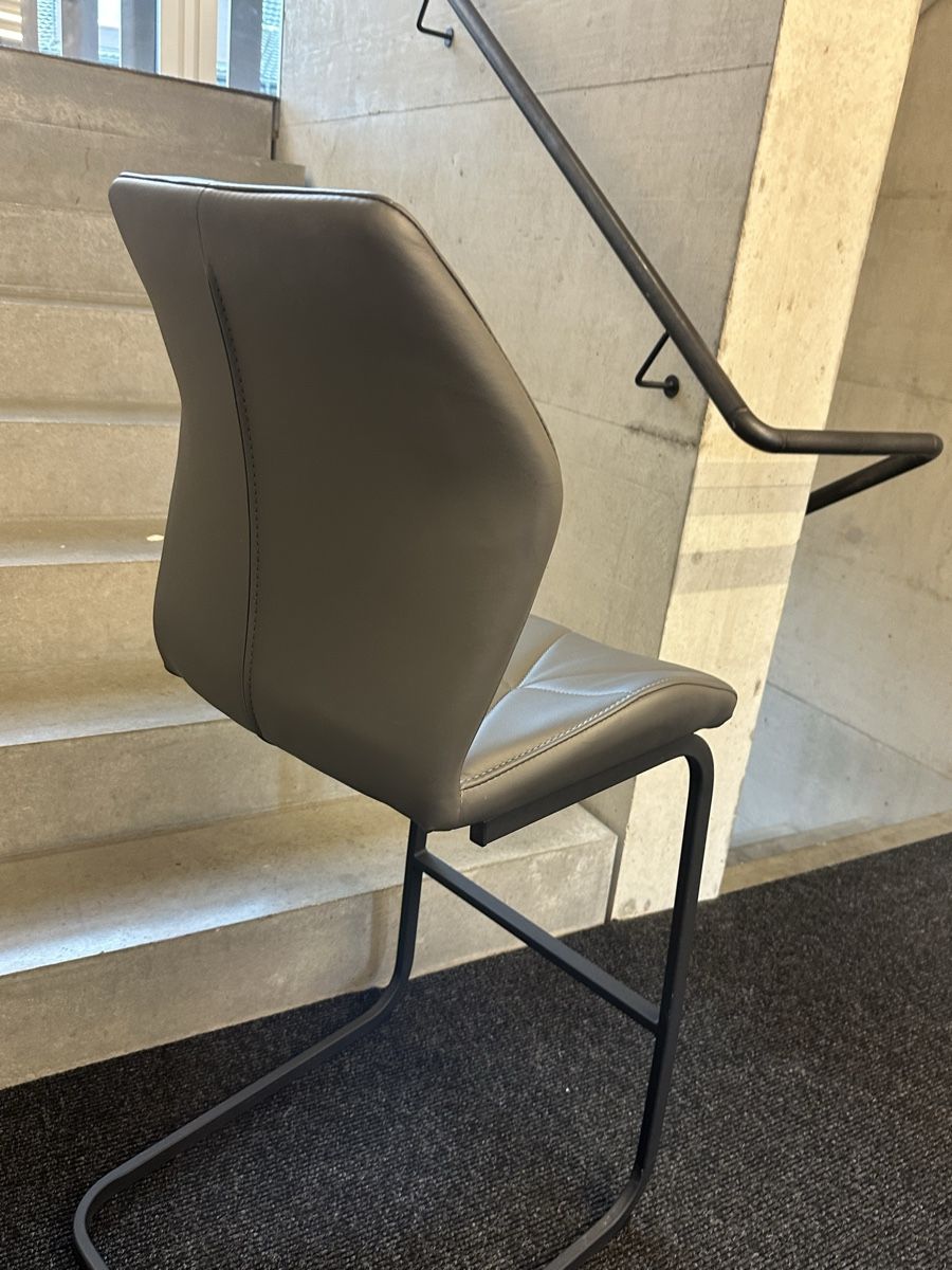 Hochstühle: Modern Bar Stool - Chair- Chocker – Gebraucht aus Meilen von M_71 3