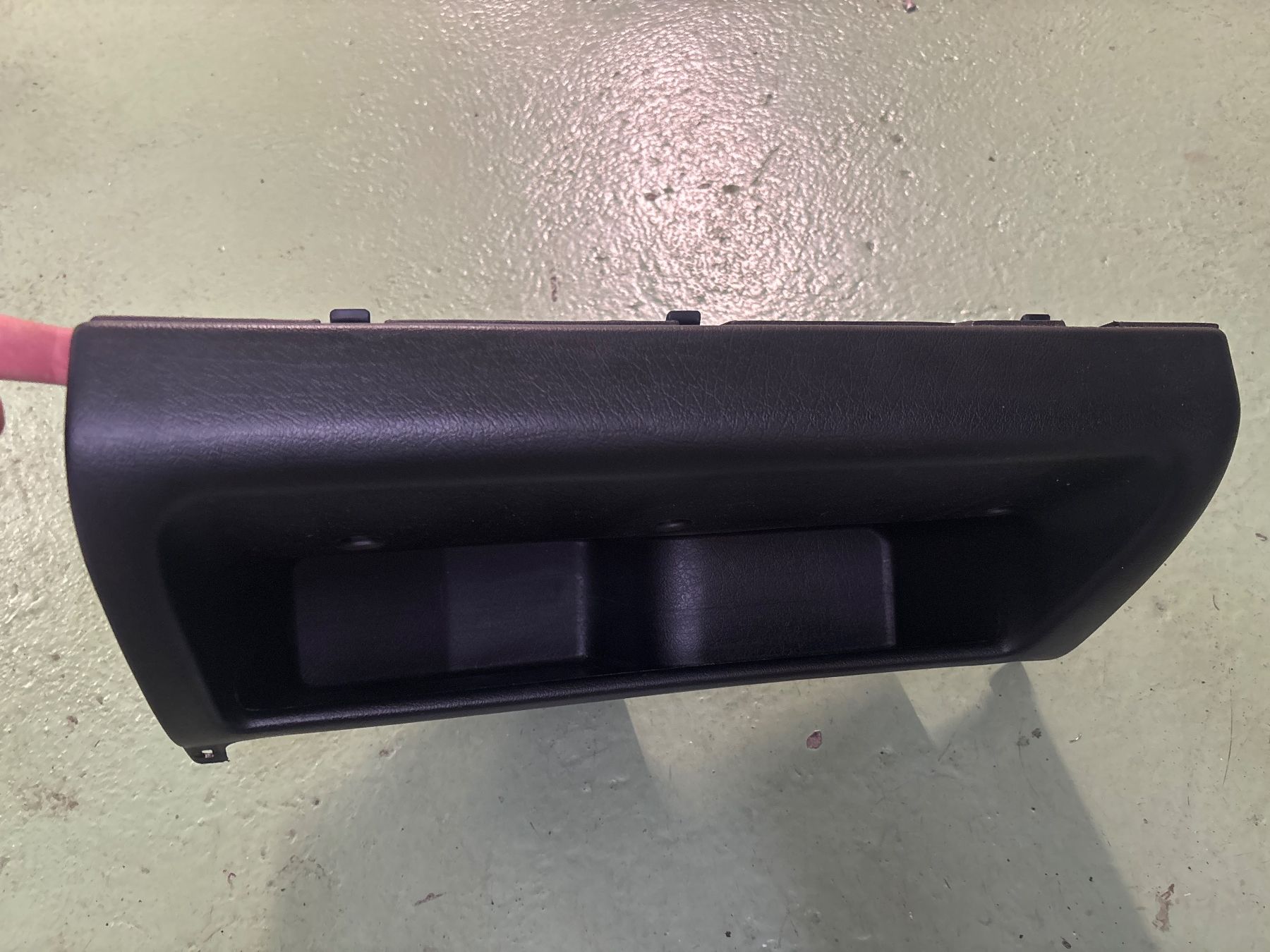 Volkswagen Tutti pezzi di ricambio auto: Handschuhfach Vw Golf 3 – Usato da Birrwil venduto da Gti2001