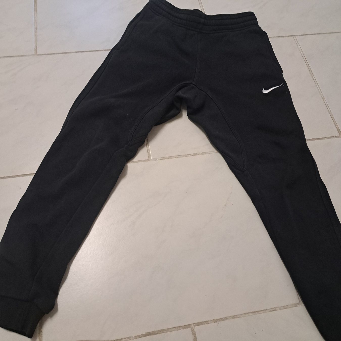 Nike Hosen: Trainerhose – Gebraucht aus Unterentfelden von Miro-Lou 1