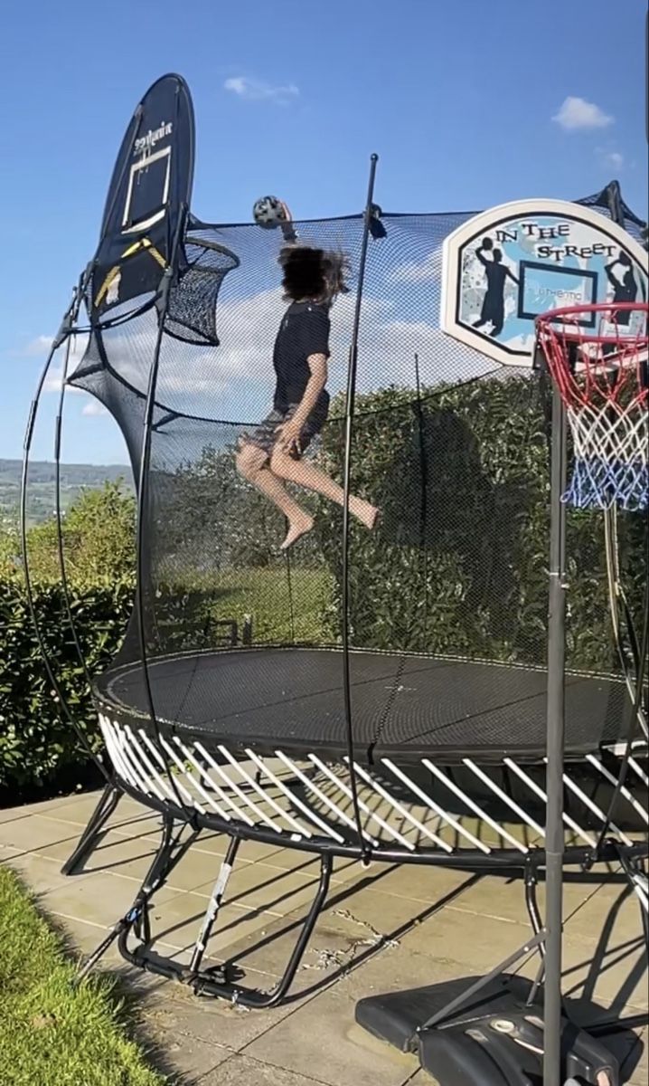 Springfree Trampoline: Springfree R79 Trampoline - Medium Round 3m Diameter – Gebraucht aus Horgen von Sashki99 4