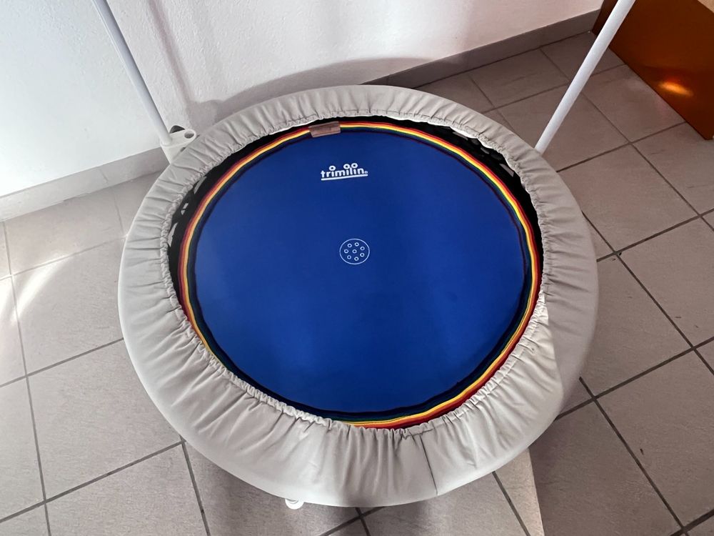 Fitnesstrampolin Trampolin mit Haltegriff, 90 cm Durchmesser 4