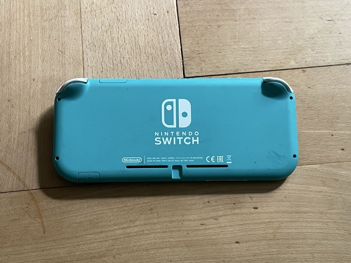 Nintendo Console: Nintendo Switch Light blau – Usato da Zürich venduto da plica2808 1