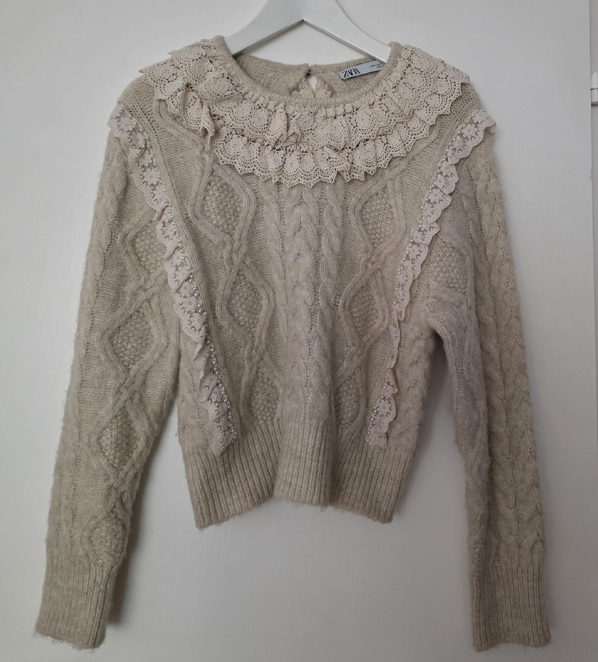 Zara Pullover & Sweatshirts: ZARA Strickpullover mit Spitze, Grösse S/M, Top Zustand! – Neu (gemäss Beschreibung) aus Rheinsulz von Gilea