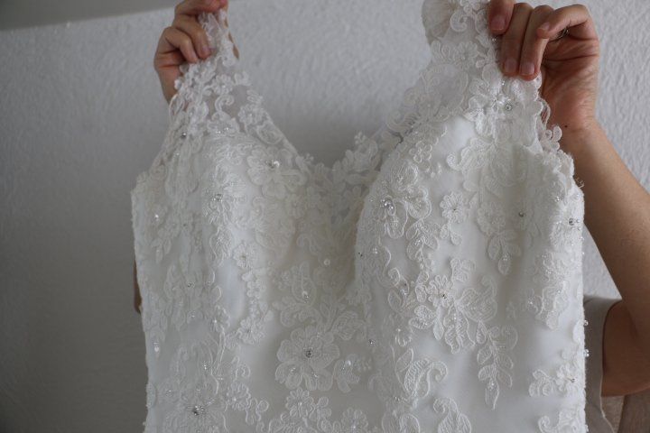 Vestiti: Brautkleid, einmal getragen, Grösse 44/46 – Nuovo (secondo la descrizione) da Bülach venduto da thavathassathees 1