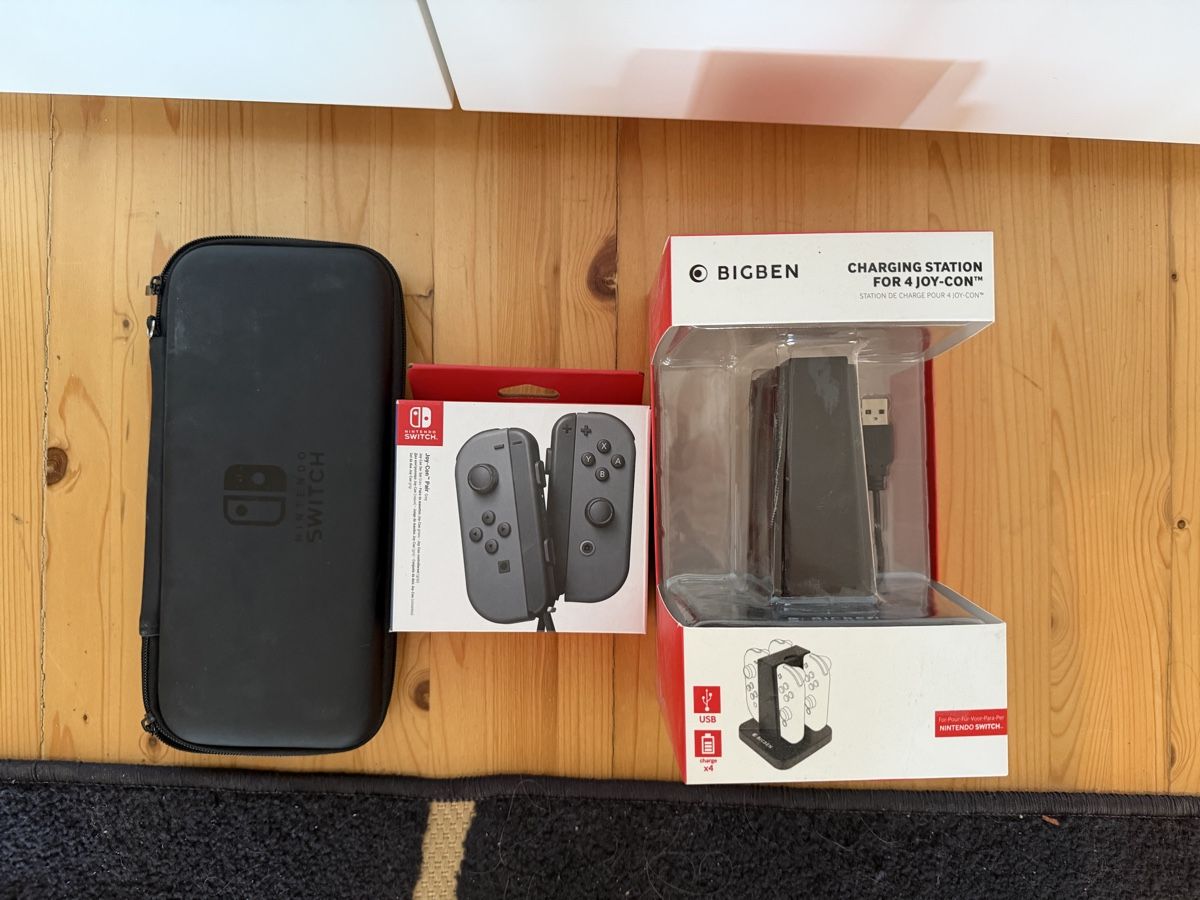 Nintendo Console: NINTENDO SWITCH 1 COME NUOVA CON ACCESSORI NUOVI – Usato da Gordola venduto da Topino02