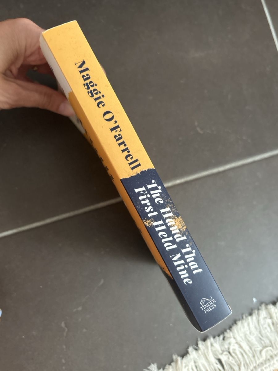 Livres: The Hand That First Held Mine - Maggie O‘Farrell – D'occasion à Winterthur par Guizza93 3