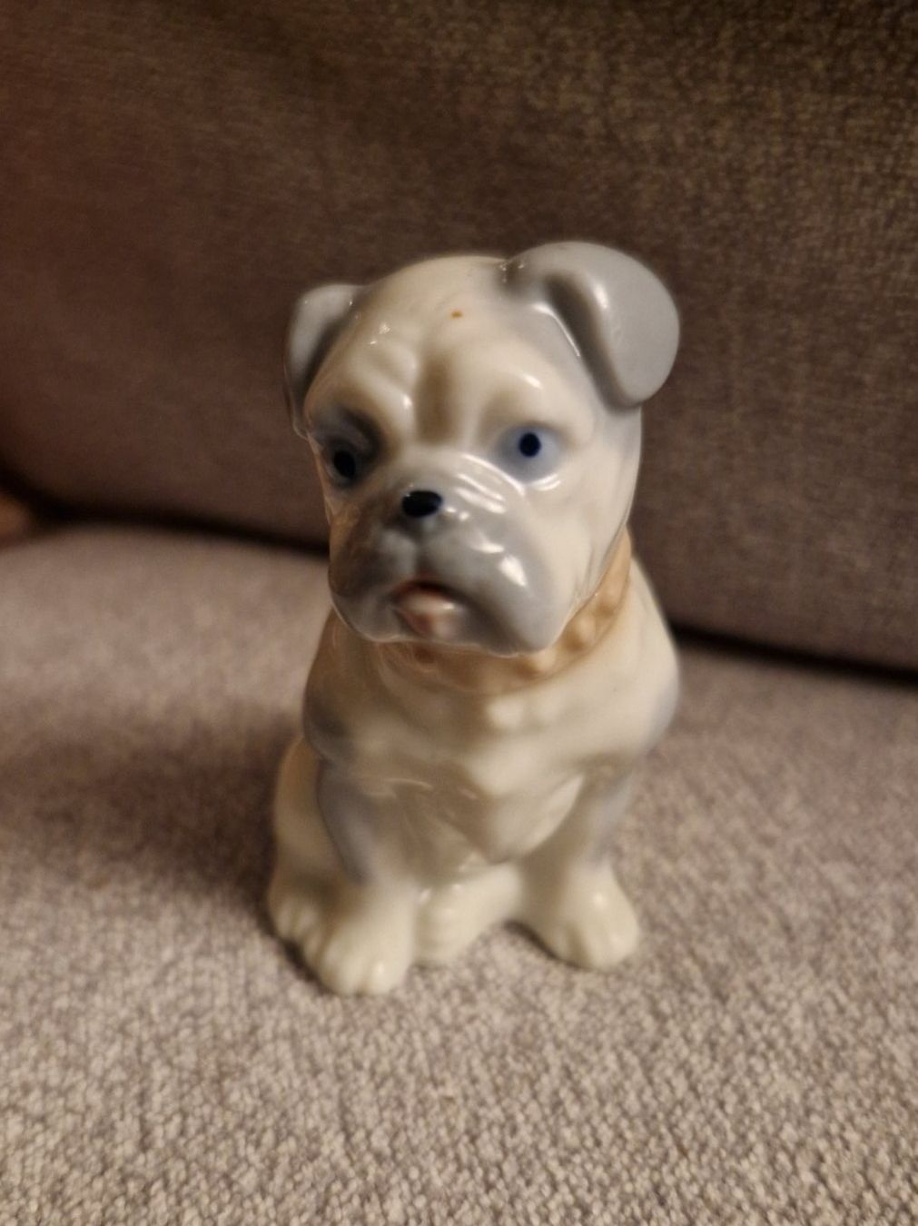 Figuren: Porzellan-Bulldogge – Gebraucht aus Oberengstringen von Sheera7