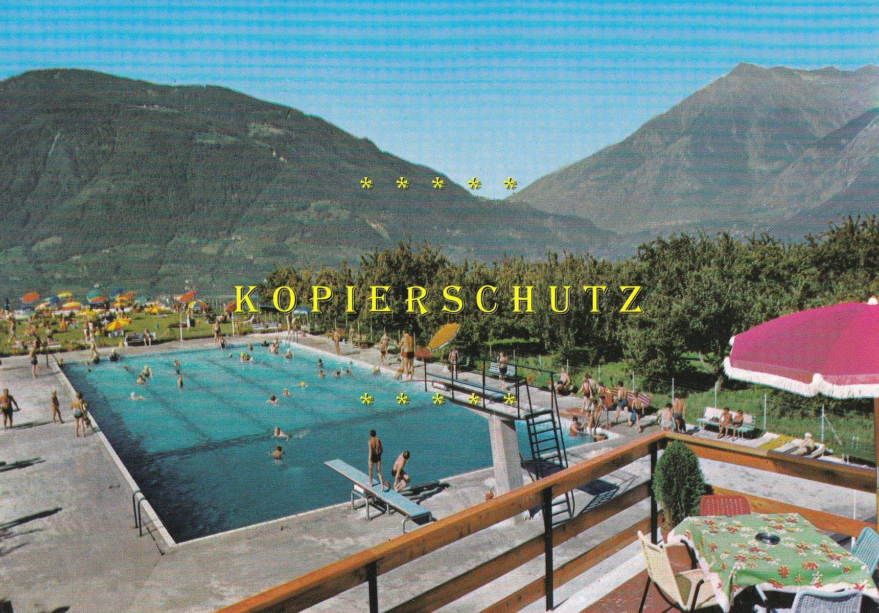 Cartoline postali: Dorf Tirol - Schwimmbad /ay – Usato da Hombrechtikon venduto da Rudolf07