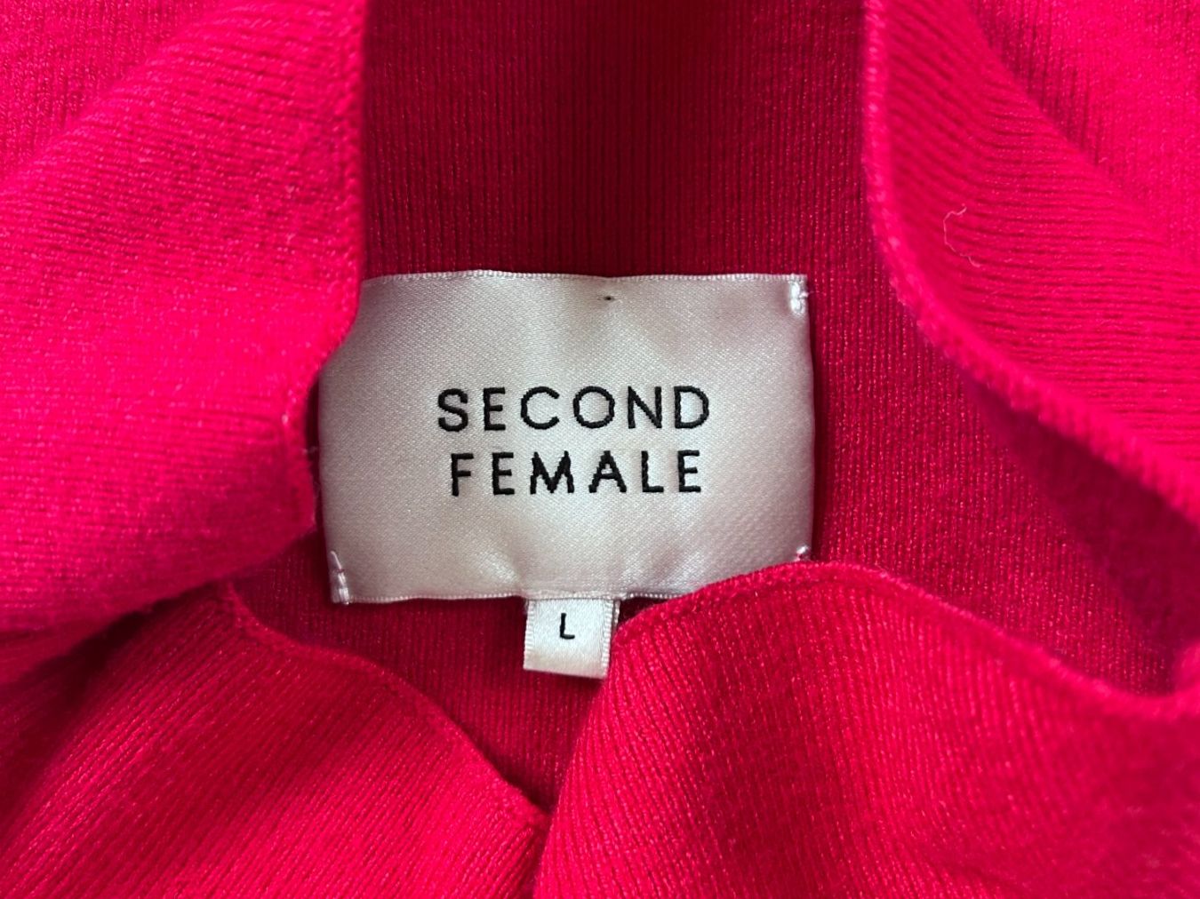 Cos Pulls & Sweat-shirts: Second Female Pullover – D'occasion à St. Gallen par look-twice 3