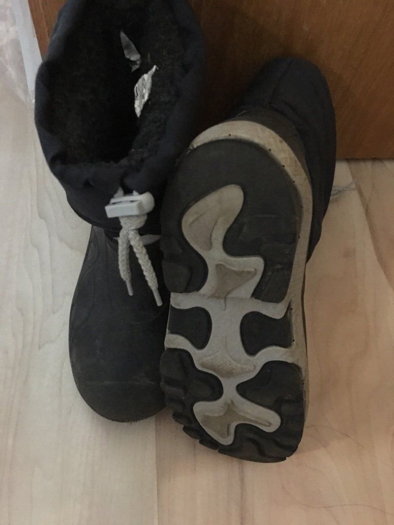 Scarpe per ragazzi: Kinder Winter Stiefel Grösse 32 – Usato da Seon venduto da tweety19 1