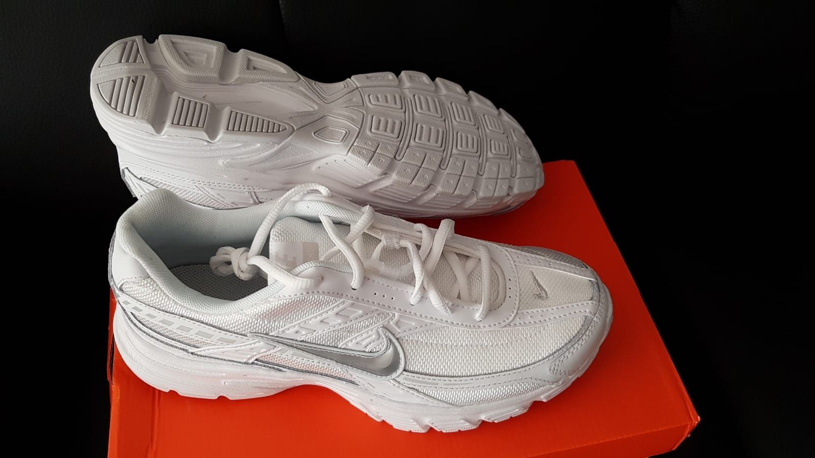 Nike Scarpe da uomo: Sneakers Nike INITIATOR GR.41 – Nuovo e nell'imballaggio originale da Zürich venduto da ata_c8nh 1