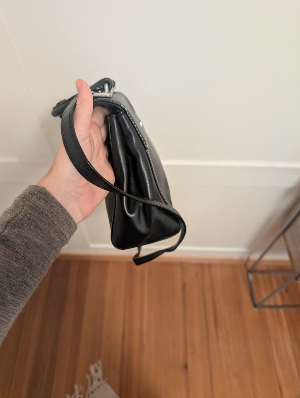 Sandro Borse da donna: Sandro Black Leather Handbag – Usato da Zürich venduto da waeberg 5
