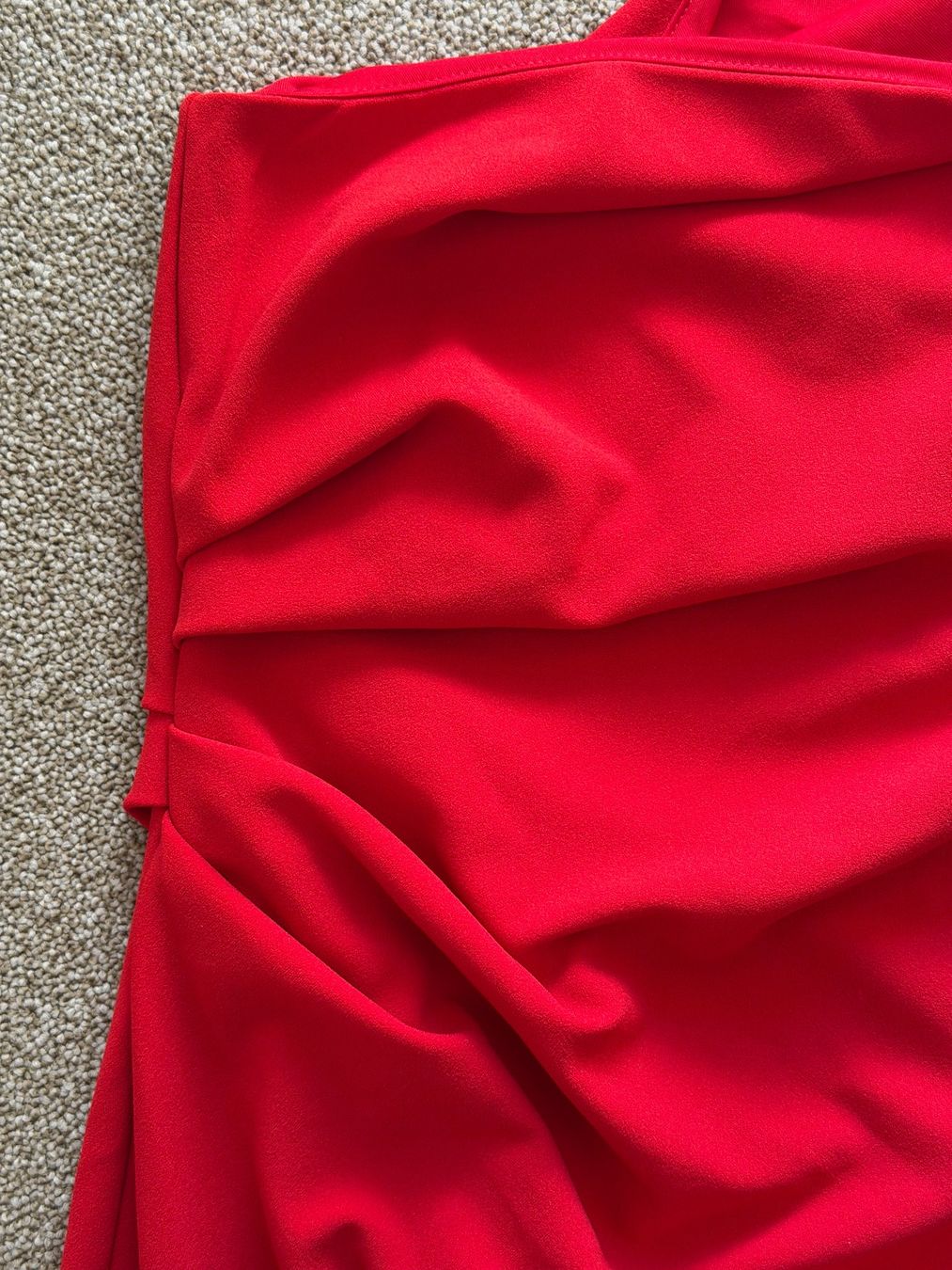 H&M Vestiti: Kleid One-Shoulder rot /Gr.XXL – Usato da Zermatt venduto da cacador 2