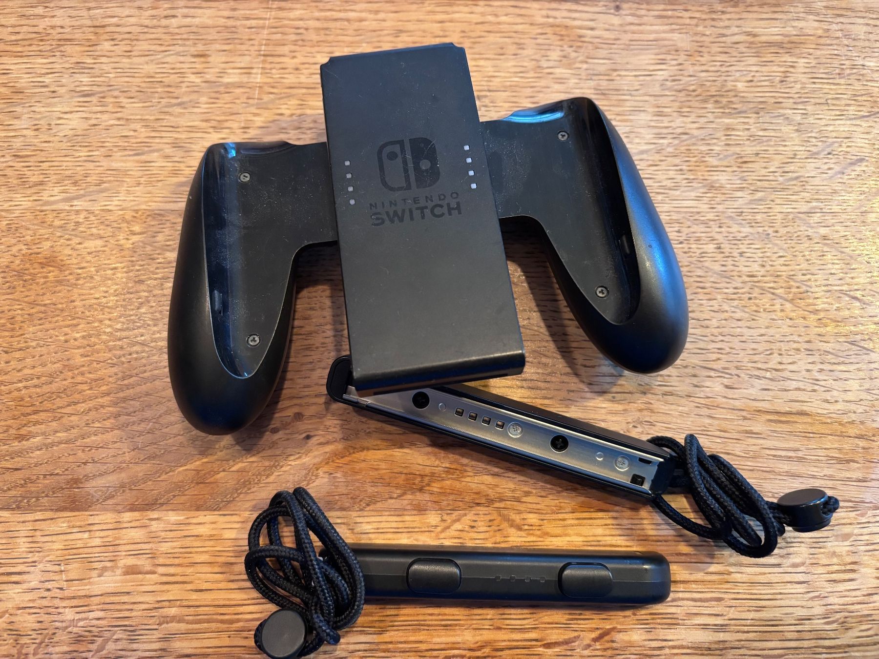 Nintendo Controller: Nintendo Switch Joy-Con Halterung gebraucht schwarz – Gebraucht aus Busswil BE von ErikaR 1