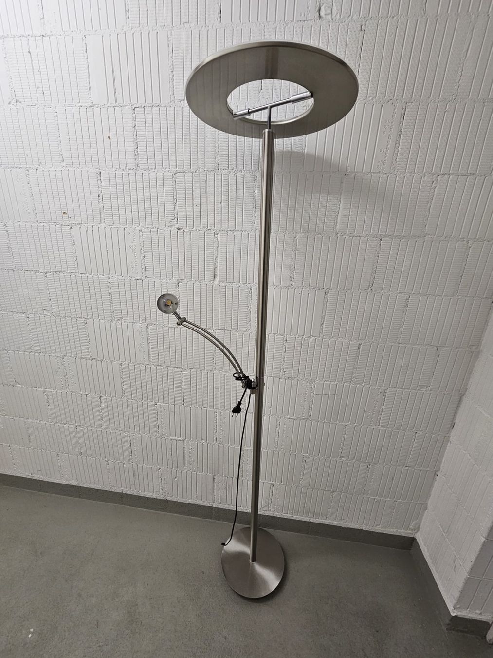 Lampen: LED Stehlampe – Gebraucht aus Frauenfeld von Sama_12 1