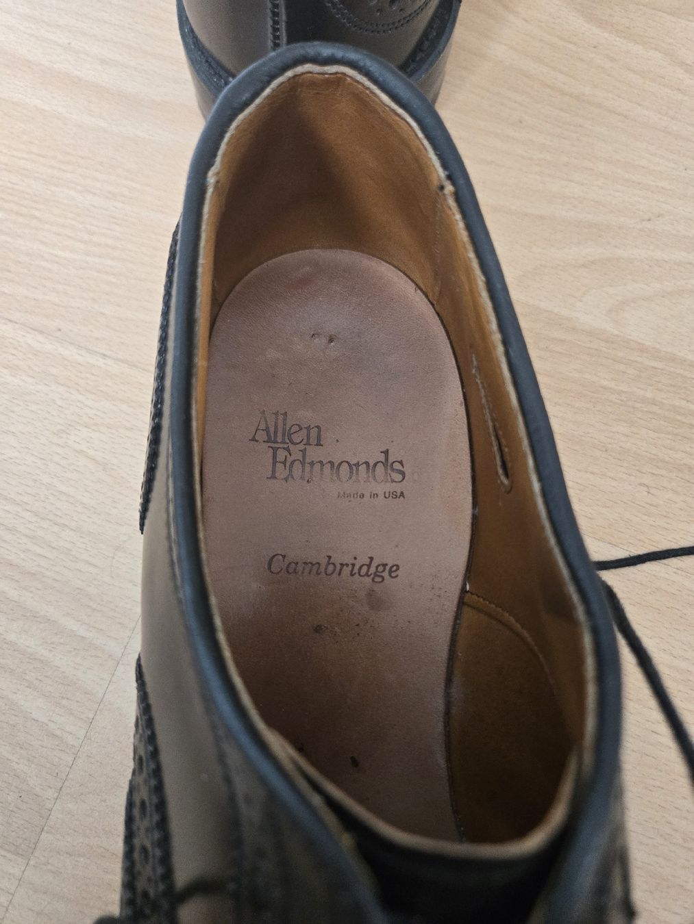 Scarpe da uomo: Allen Edmonds CORDOVAN CAMBRIDGE – Usato da Zug venduto da f_t_827r 7