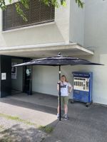 Sonnenschirm 2.5x2.5m mit Kurbel neuwertig