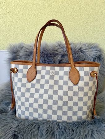 Louis Vuitton Neverfull PM