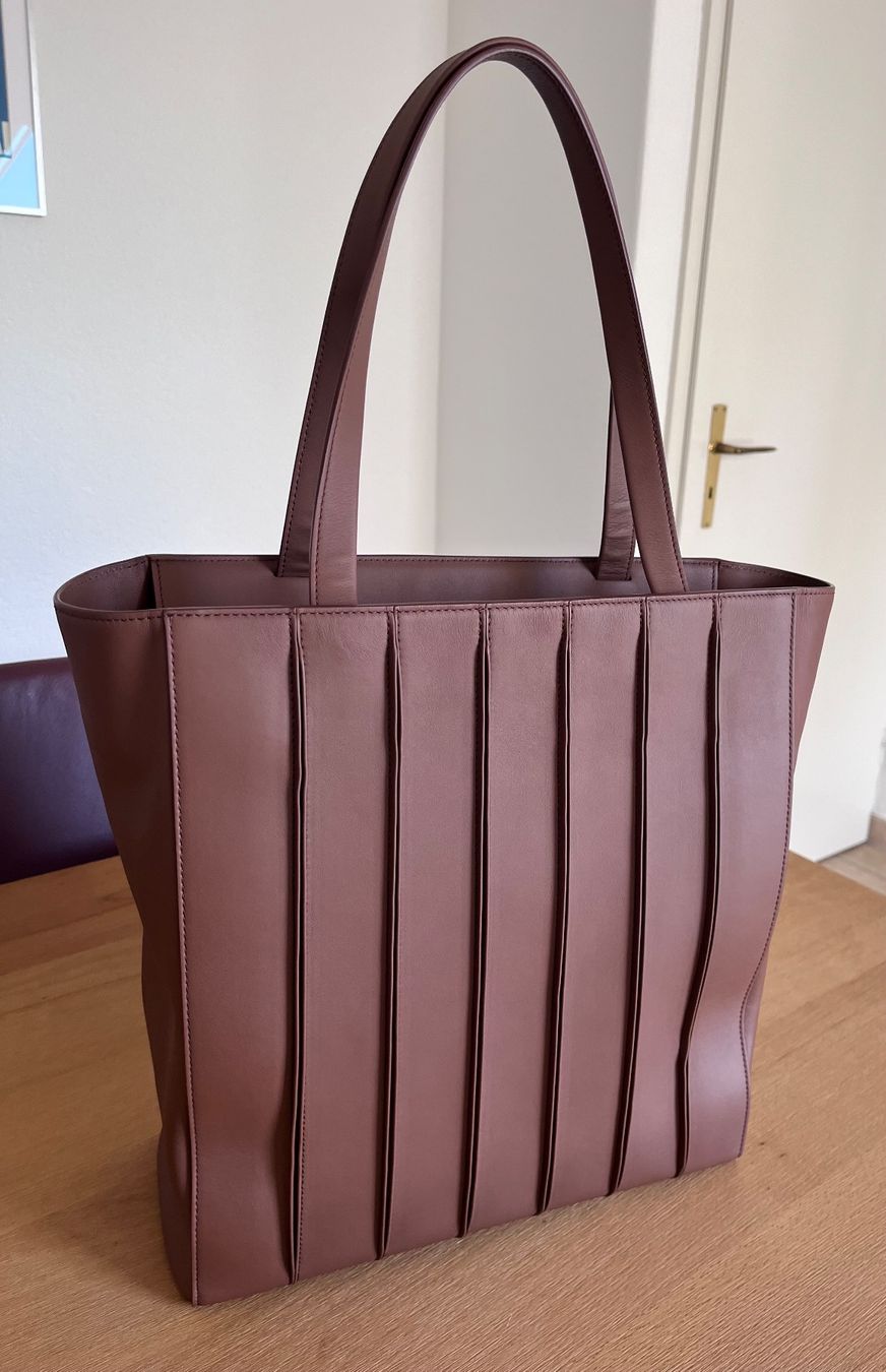 Max Mara Borse da donna: Max Mara Whithey Bag – Usato da Roggwil BE venduto da KarotteV