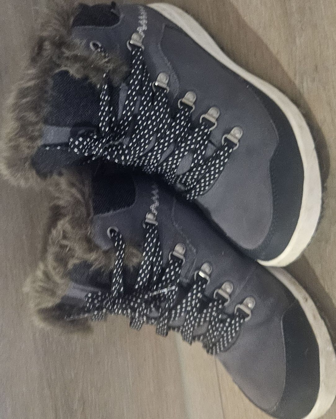 Decathlon Scarpe da donna: Bottes d'hiver fourrées chaudes et stylées, taille 38 – Nuovo (secondo la descrizione) da Dugny (Leytron) venduto da NaMartinet