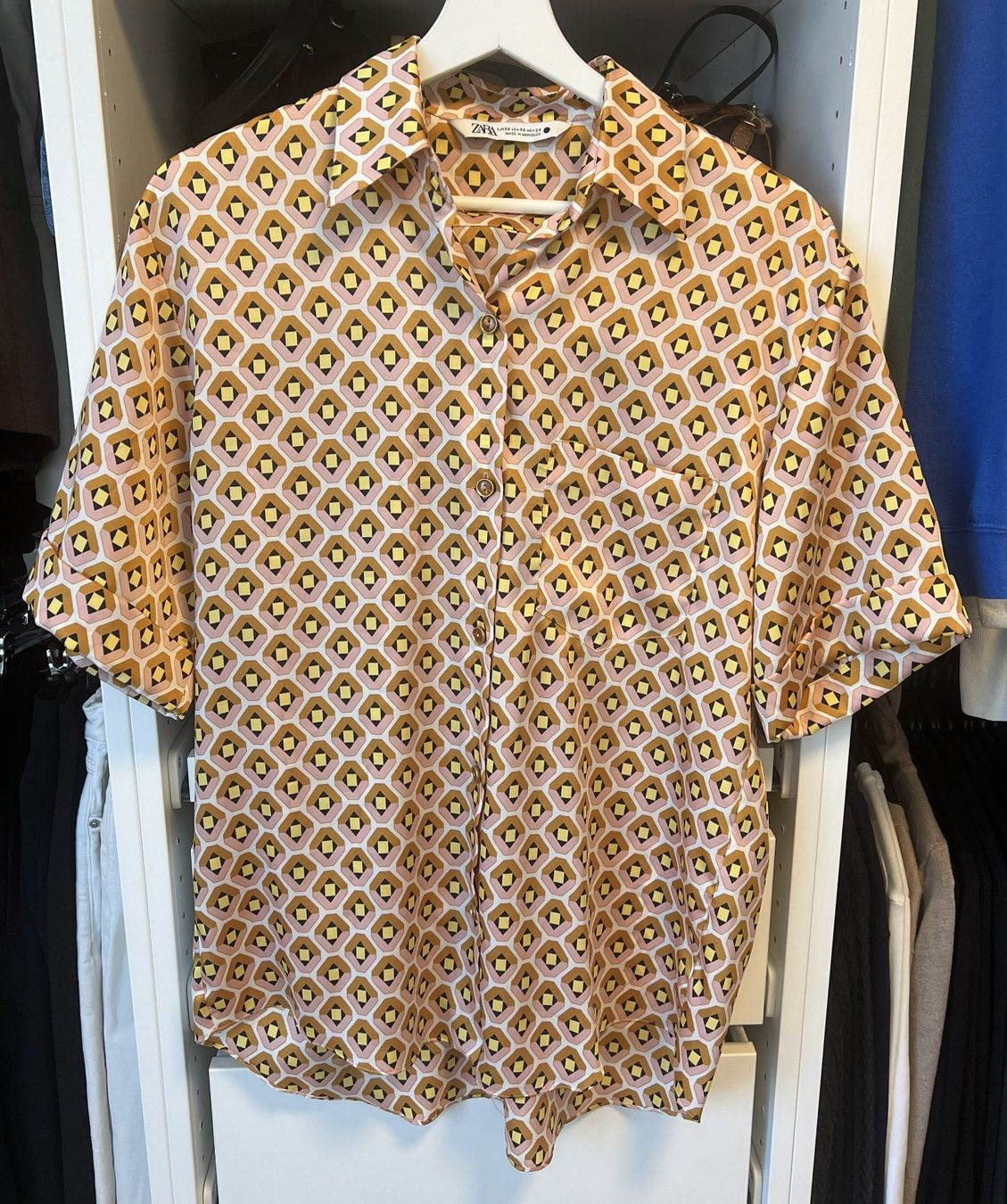 Zara Kleiderpakete: ZARA Zweiteiler Musterbluse mit Shorts – Gebraucht aus Bülach von deinmica 1