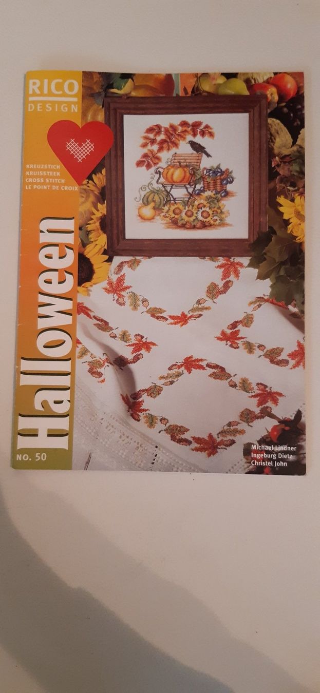 Libri: Livret point de croix "Halloween" – Nuovo (secondo la descrizione) da Courtedoux venduto da aur_yb9k
