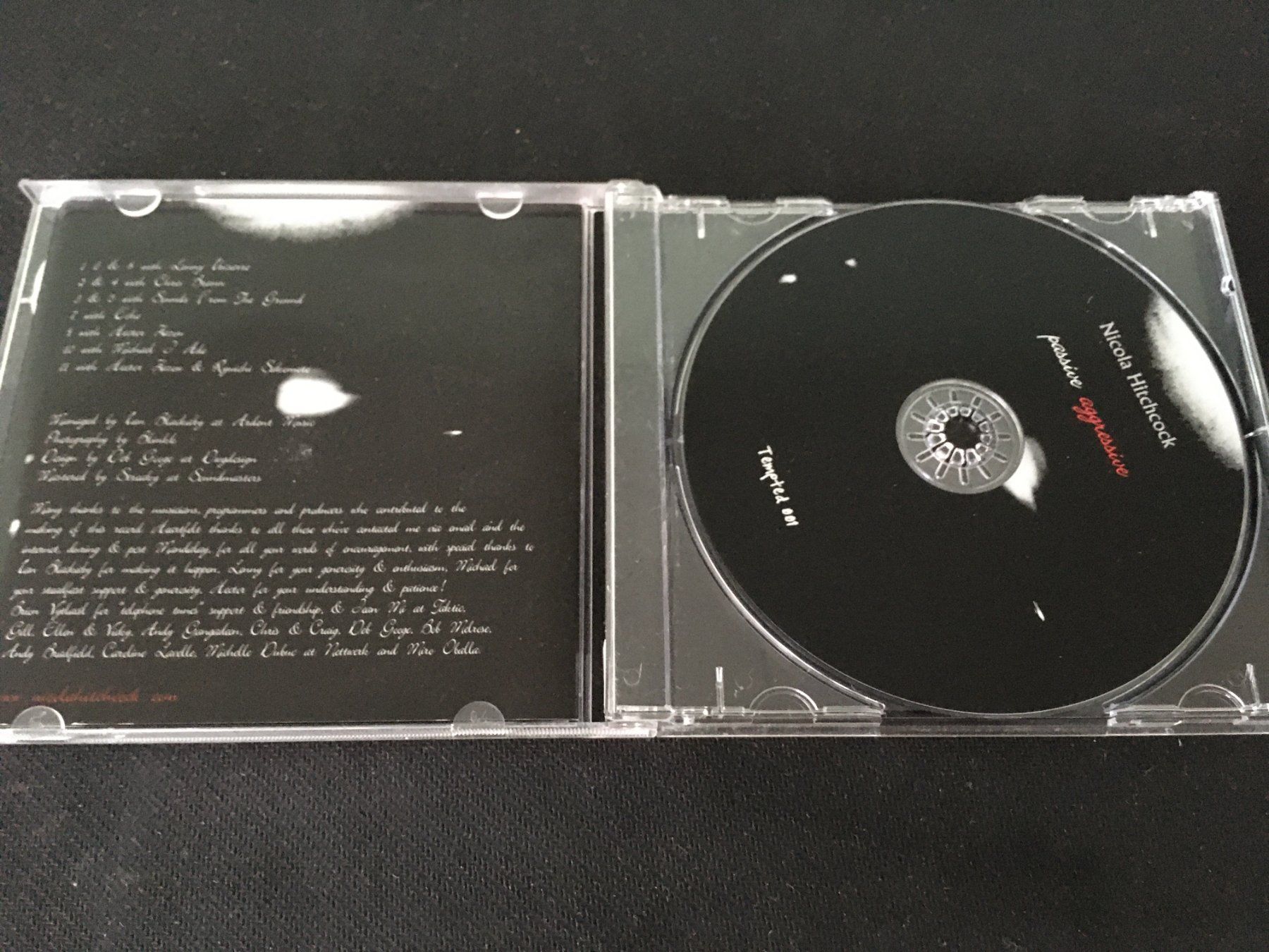 CD: Nicola Hitchcock - Passive Aggressive -CD- – Usato da St.Gallen venduto da MedienJoe 1