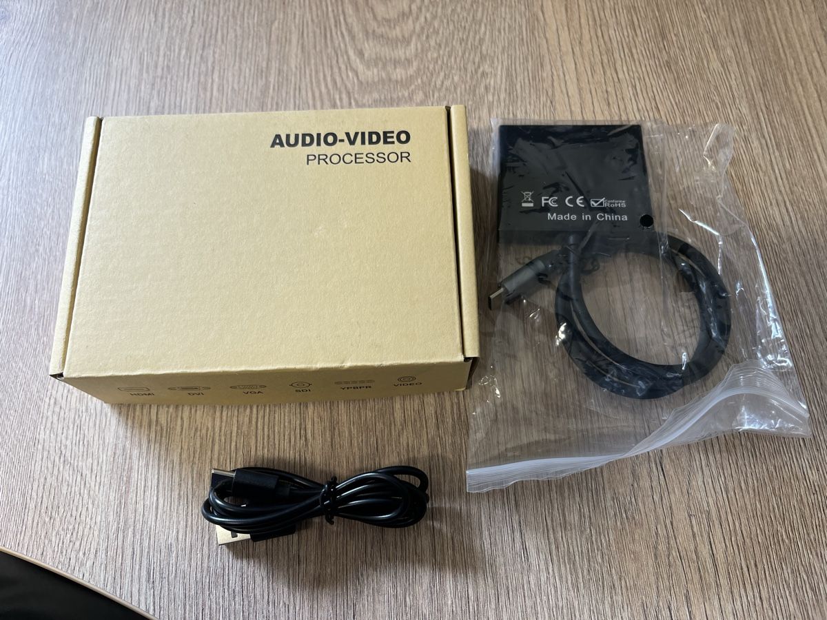 Unità & Adattatore: USB-C Bidirektional Switch 8K, Data & Video, Neu! – Nuovo e nell'imballaggio originale da Niederwil AG venduto da VST92 2