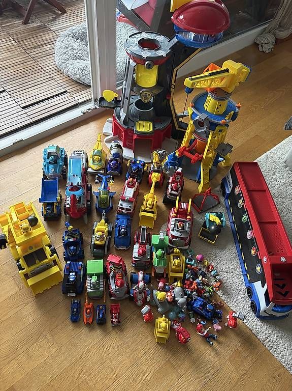 Giocattoli: Pawpatrol Sammlung  – Usato da Basel venduto da Stef114