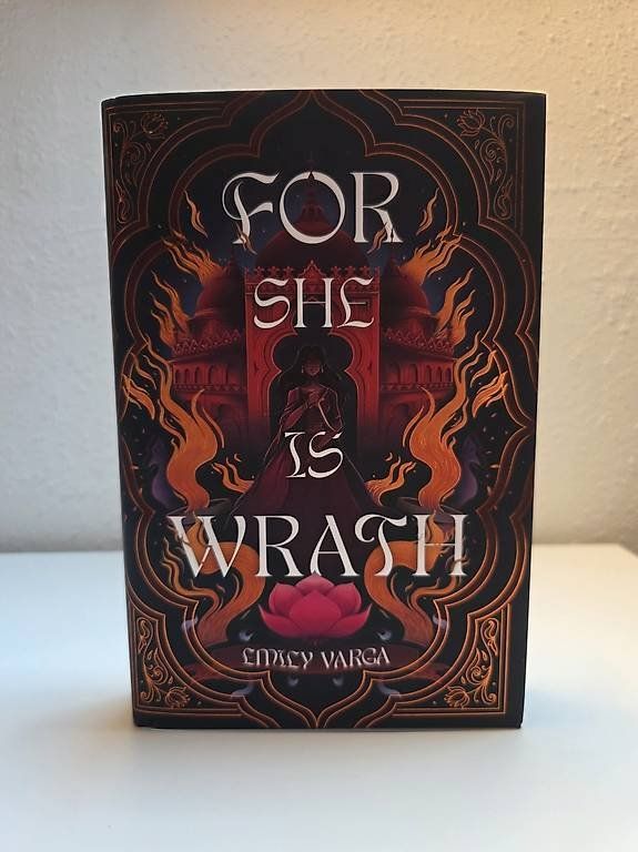 Bücher: Fairyloot: For she is wrath – Neu (gemäss Beschreibung) aus Schlatt TG von severine99