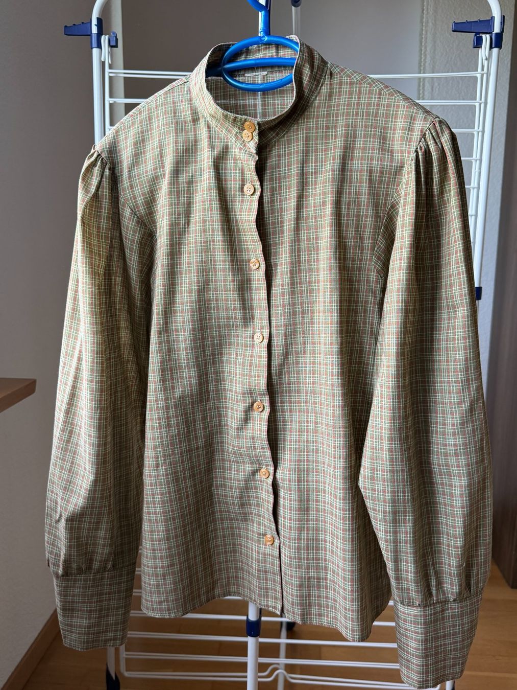 Camicette: Bluse mit Stehkragen, Karomuster, Grösse M, Frühlings-Loo... – Usato da Brunnenthal venduto da Eco07