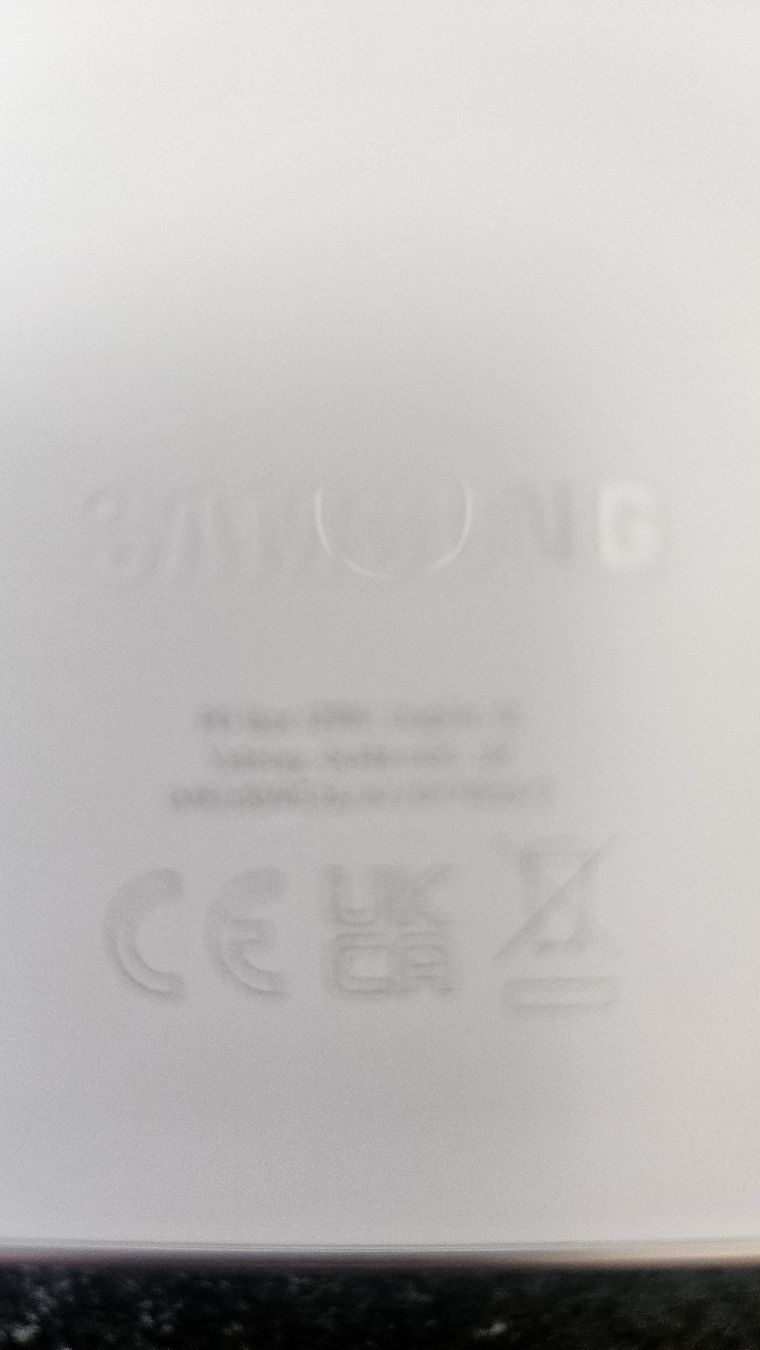 Samsung Telefoni cellulari / Smartphones: Samsung S23 White Used, Cracked Screen  – Difettoso da Sachseln venduto da laz_65cg 2