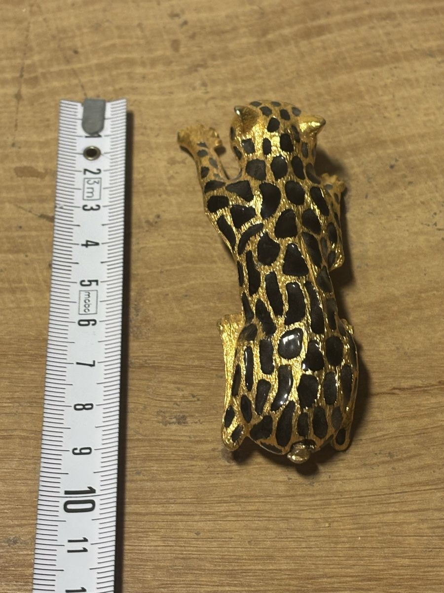 Tutte le decorazioni: Vintage Leopard Brosche mit dekorativer Holzschatulle – Usato da Orpund venduto da BlackEagel80 6