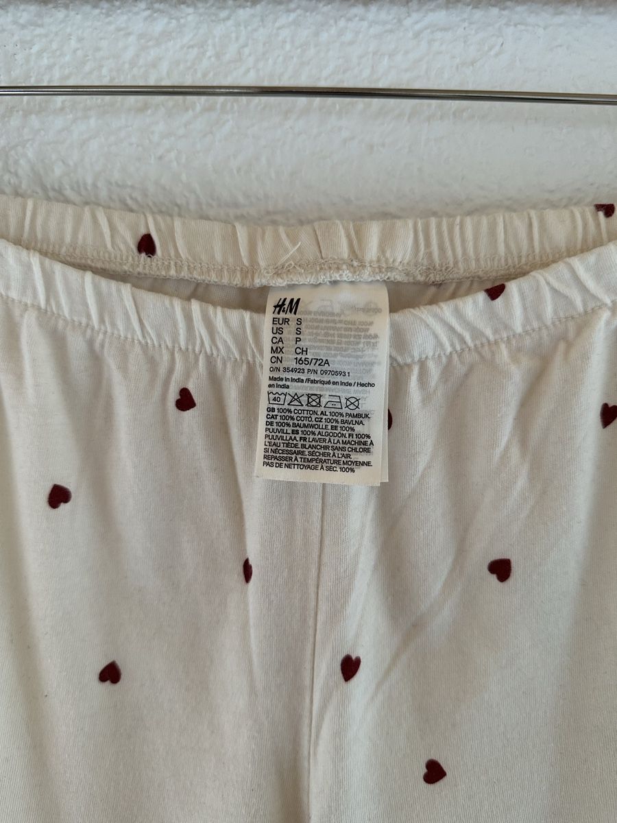 H&M Negligees & Pigiami: H&M Schlafanzug Creme mit roten Herzen Gr.S - Gratisversand – Usato da Frutigen venduto da glnays 7