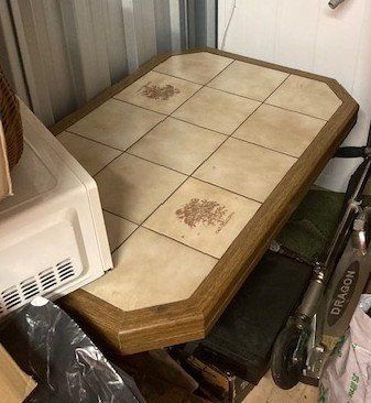 Tischset: Salon complet avec table – Gebraucht aus Yverdon-les-Bains von DJ_lapatate 3