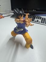 Dragon Ball Z – Son Goku Kamehameha Figur (ca. 28 cm)