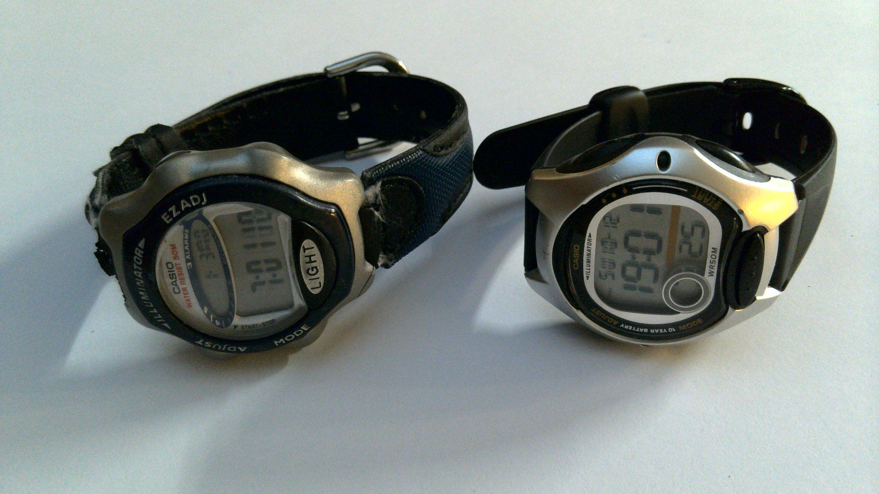Casio Orologi: 2 Vintage Casio Illuminator Digital Uhren – Usato da Salmsach venduto da aacs65 8