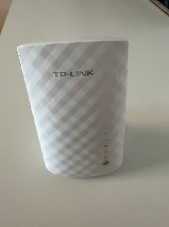 TP-Link WiFi: TP-Link RE200 WLAN Range Extender  WLAN-Erweiterung – Usato da Trimmis venduto da Eggersan