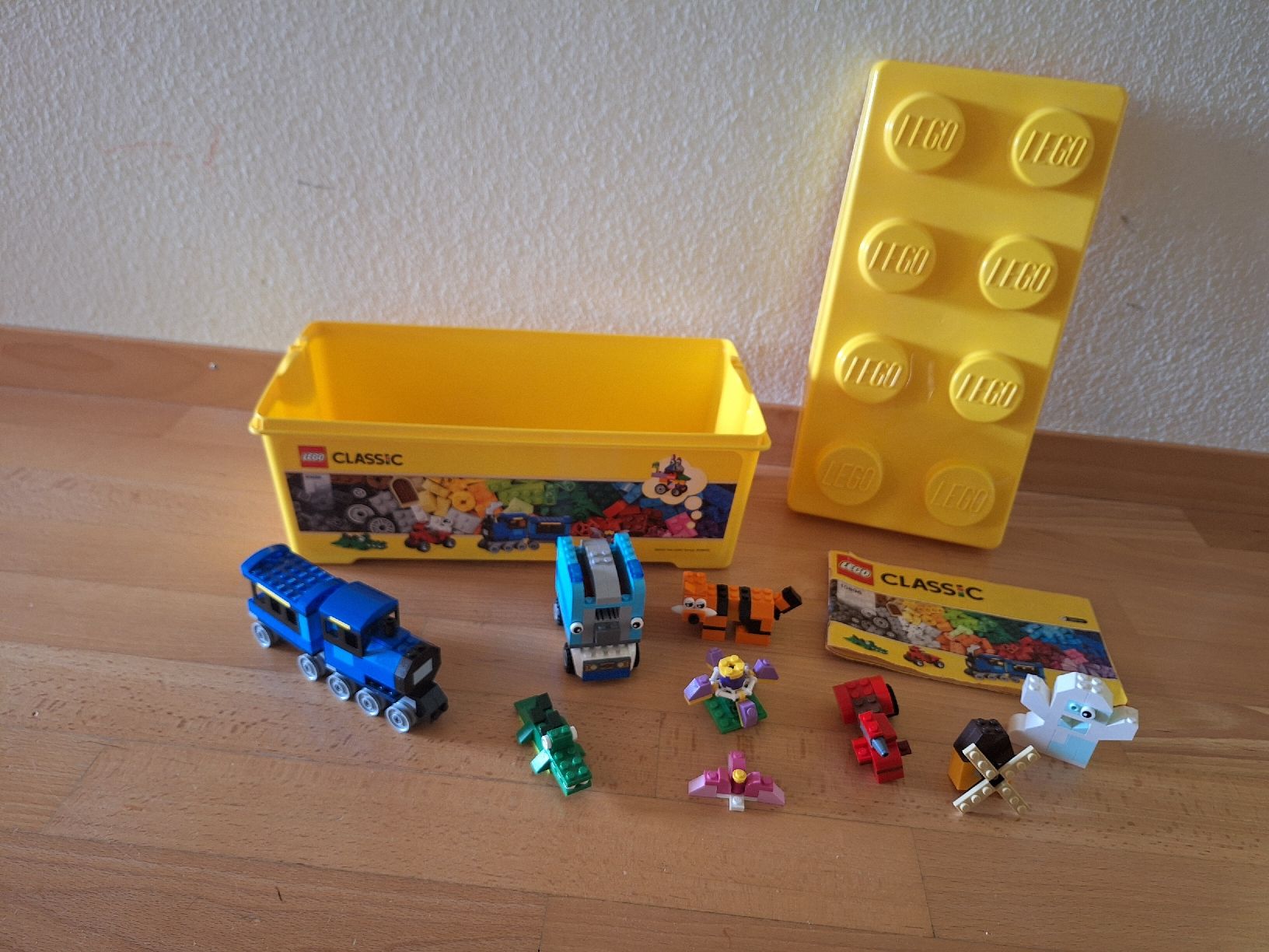 Lego Jeux de construction: Lego Classic Bausteine-Set mit Box - 10696 – D'occasion à Oberrieden par smarties949