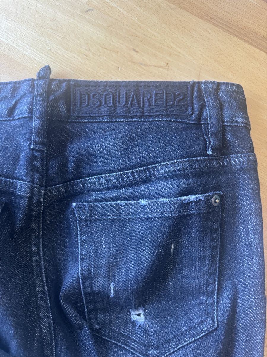 Dsquared2 Pantaloni: Jeans Dsquared2 noir délavé, taille 40 - Style Unique!  – Usato da Bern venduto da Picatcho 1