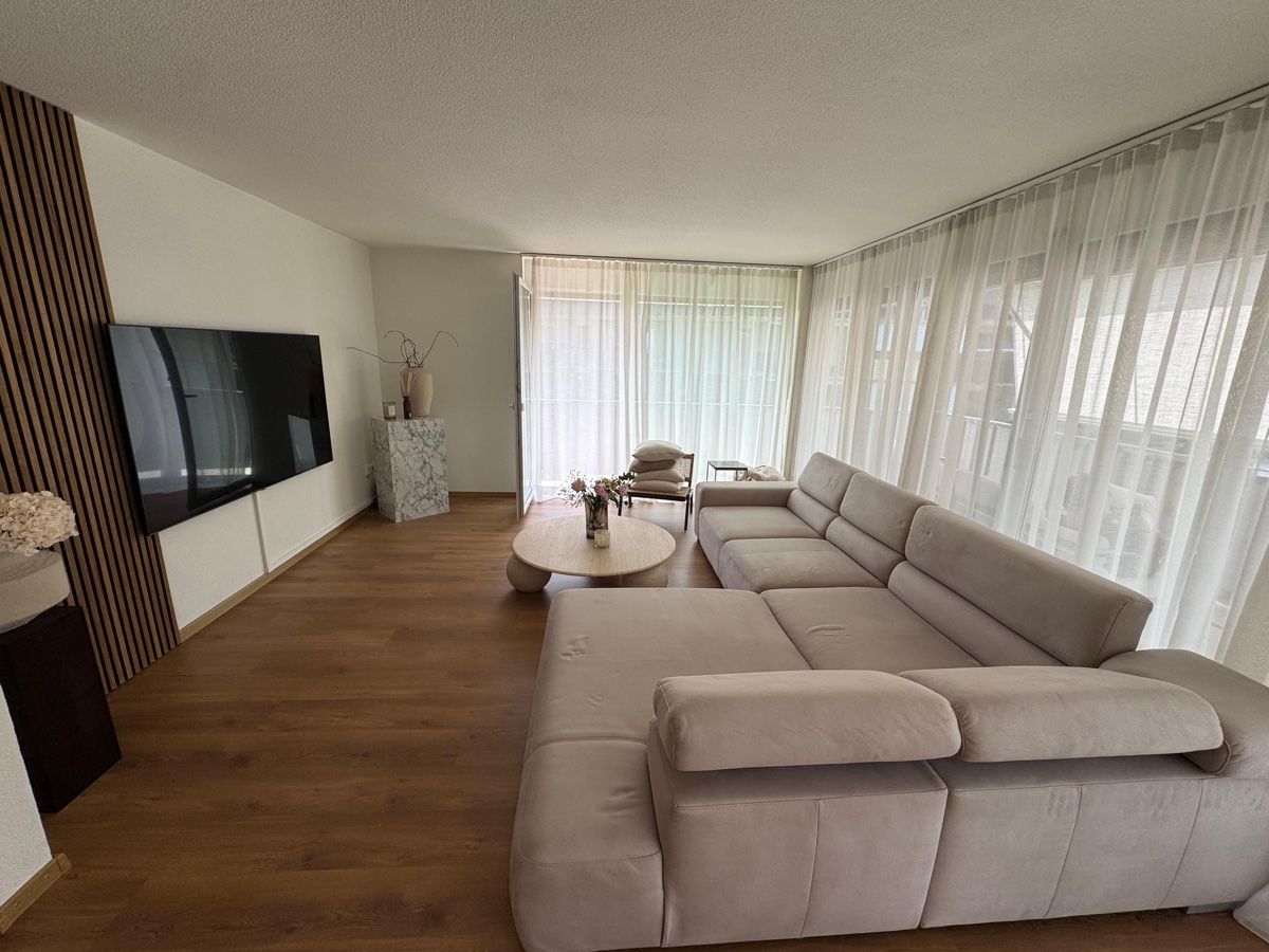 Sofas: Ecksofa Stoff hellgrau gute Zustand – Gebraucht aus Winterthur von JetiD 2