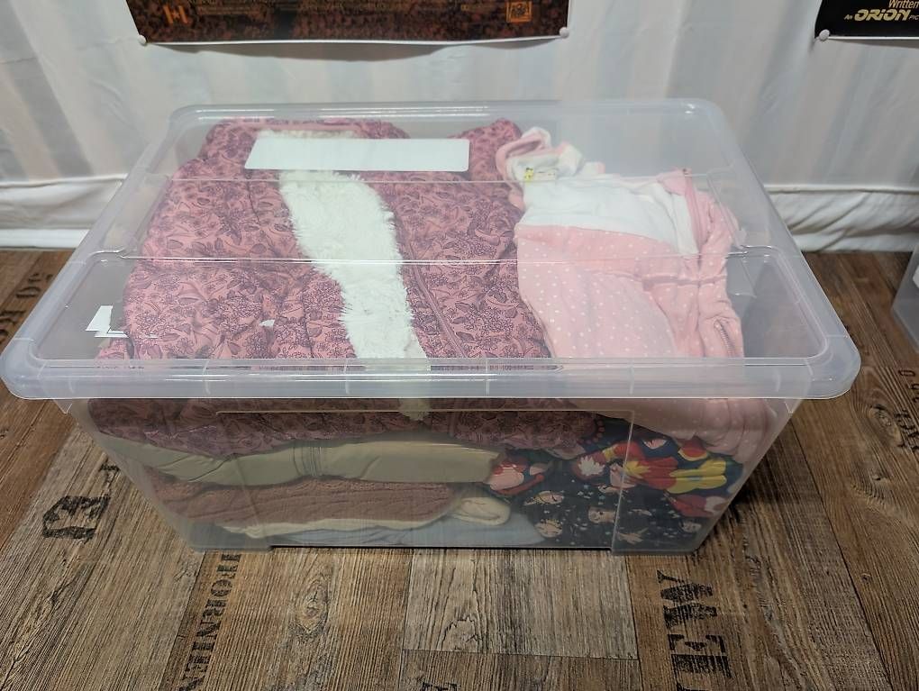Lotti di vestiti: Kinderkleidung Set 4 Kisten  – Usato da Staad SG venduto da kar_bxs7 2